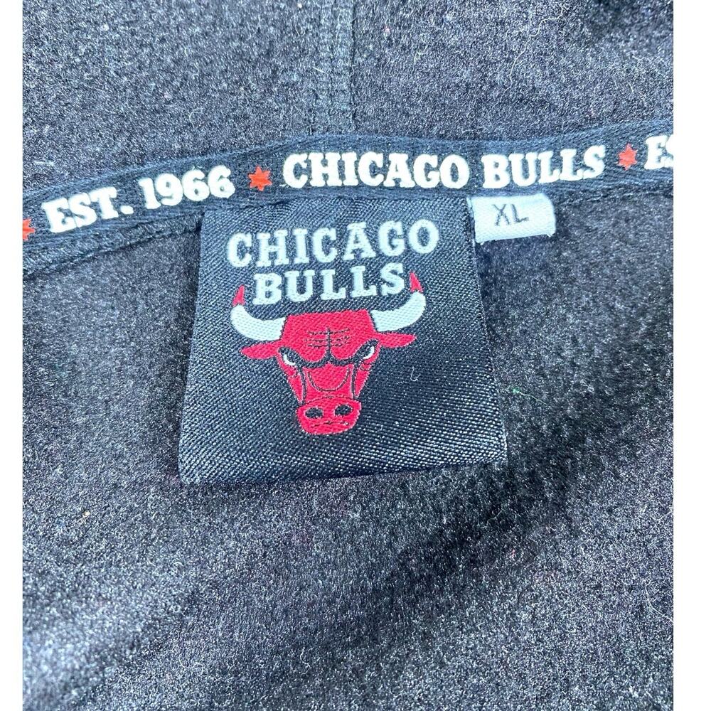 Chicago Bulls Jacket Mens XL Black Full Zip Pockets Basketball Hoodie Embroidere - Picture 3 of 12